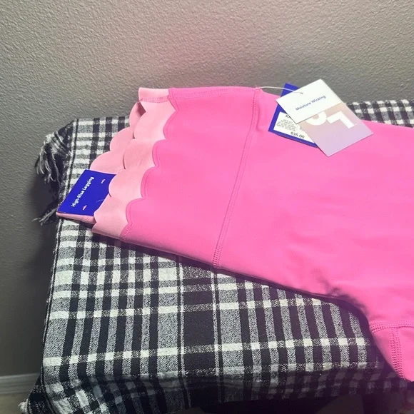 Pink Scalloped Waist Capri Leggings NWT by Joy Lab - Picture 2 of 7